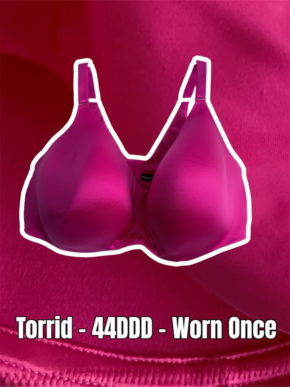 Torrid Wireless Smooth Full-Coverage Bra in Hot Pink